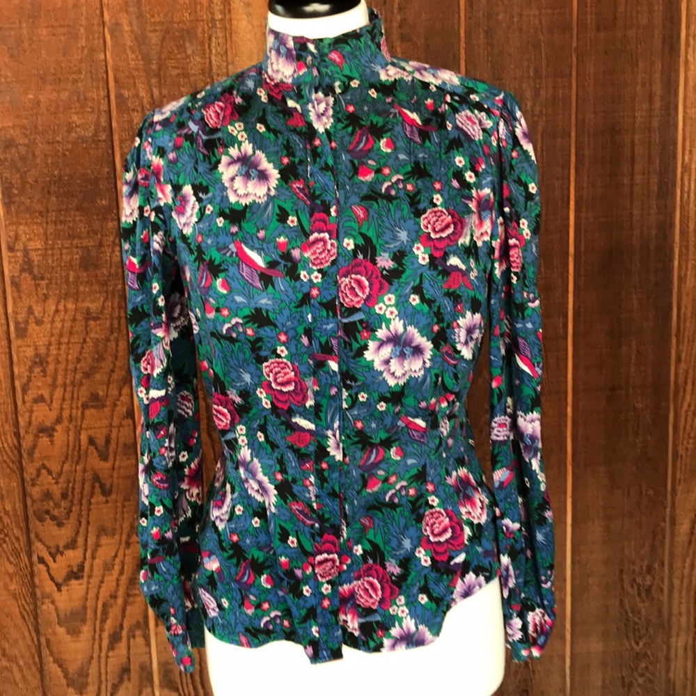 Beautiful Vintage Floral Blouse